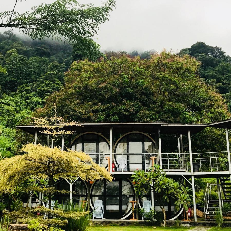 Отель Go Deeper Tioman Экстерьер фото