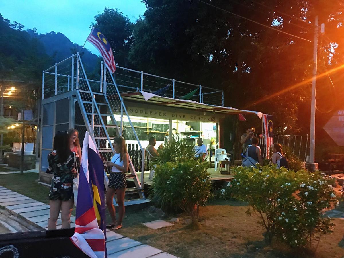 Отель Go Deeper Tioman Экстерьер фото